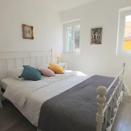 Malonat Apartment *